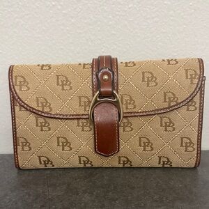 Vintage Dooney & Bourke Canvas and leather wallet